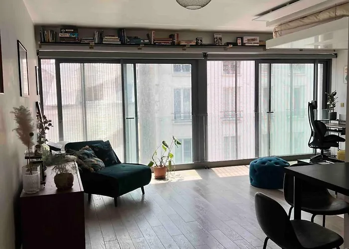 アパート Cozy Well Located パリ